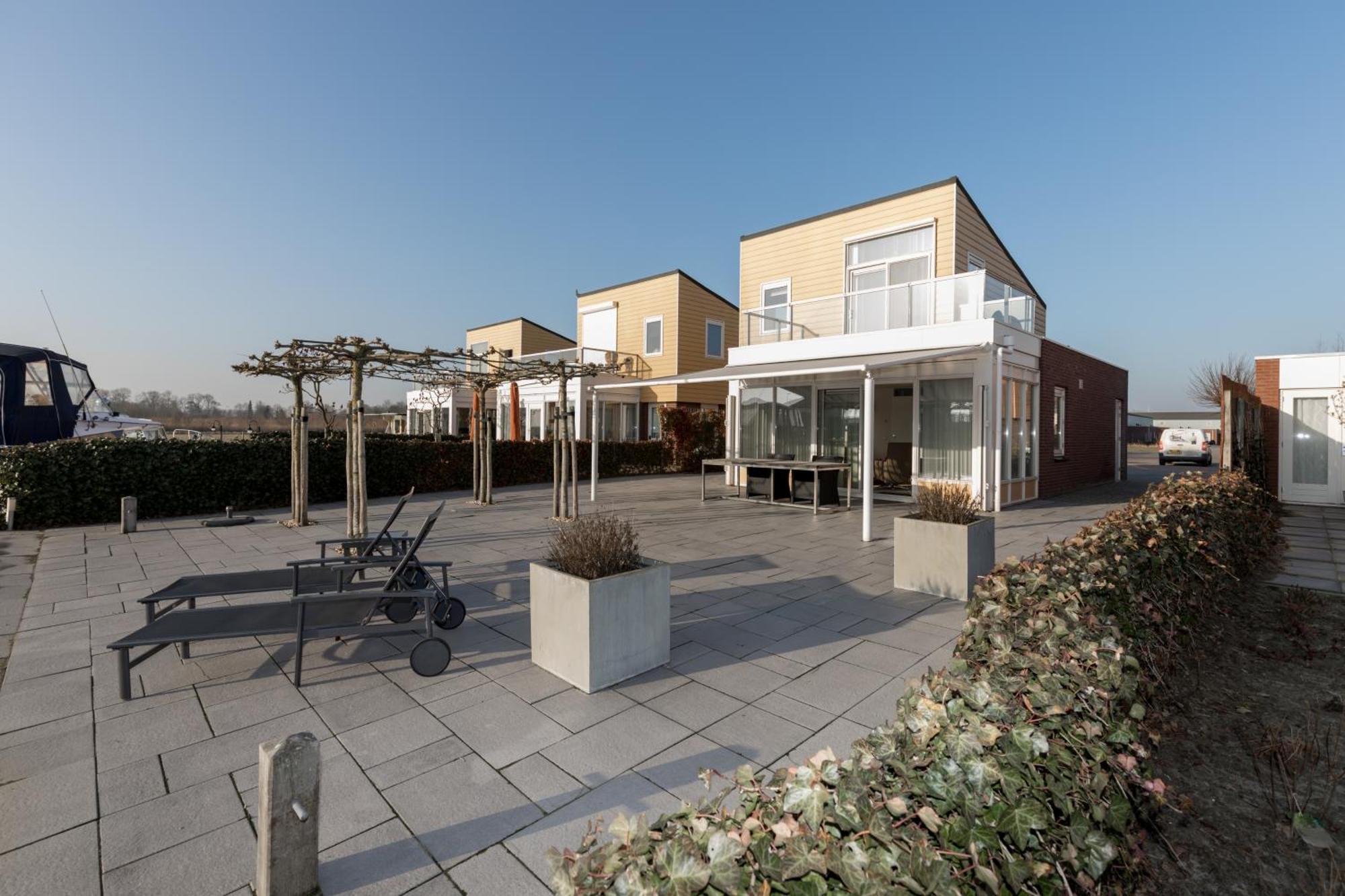 Nautic Rentals - Marinapark Oude-Tonge Dış mekan fotoğraf